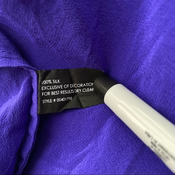 Club Monaco Silk Scalloped Sleeveless Top - Picture 12 of 15